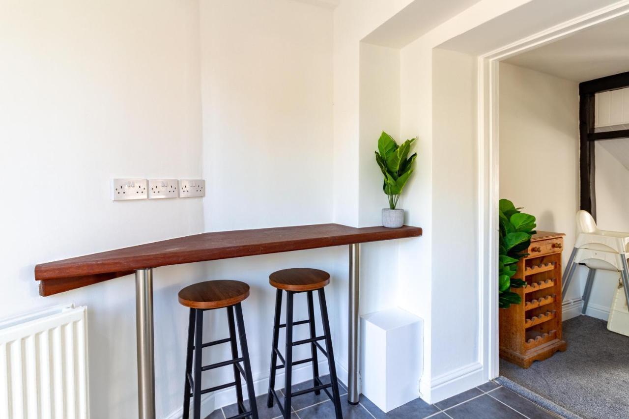 Family Friendly Cottage With Bunk Beds And Courtyard Malmesbury Ngoại thất bức ảnh